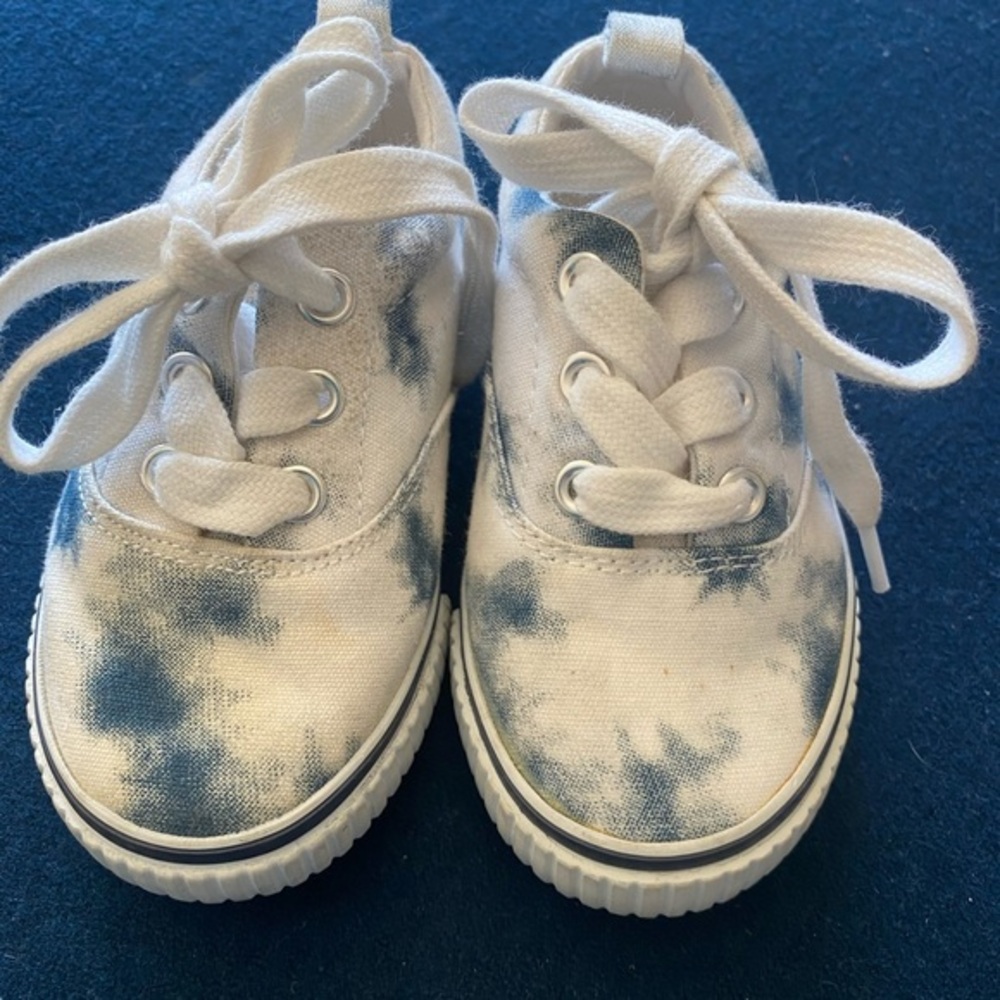 GYMBOREE tie dye sneakers! Like NEW/see pic🤩barely worn!! Unisex 💙🤍